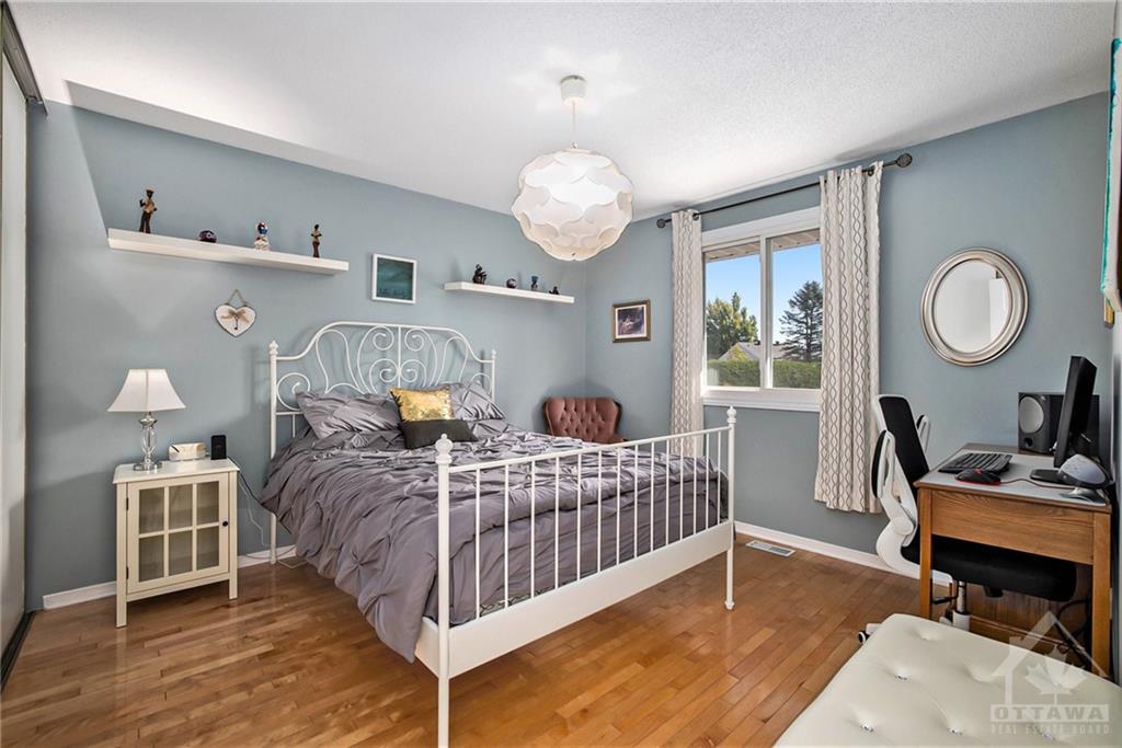 43 PARKLANDS Avenue