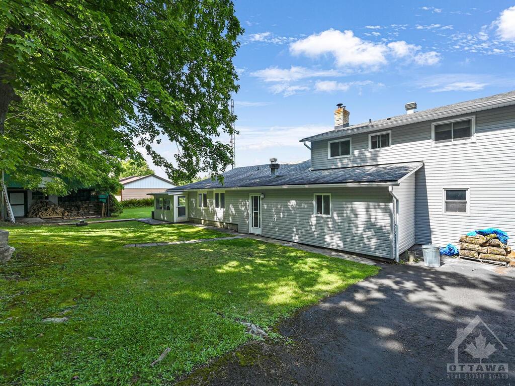 1691 COUNTY RD 2 Road