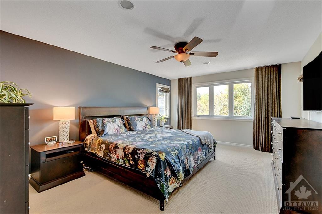 375 RIDGESIDE FARM Drive