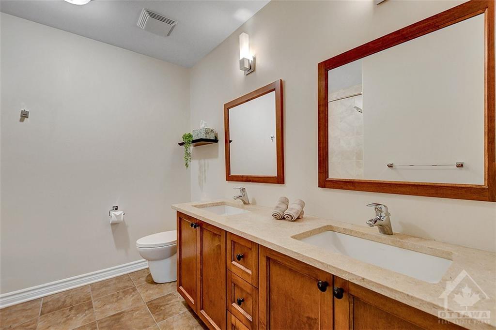 375 RIDGESIDE FARM Drive