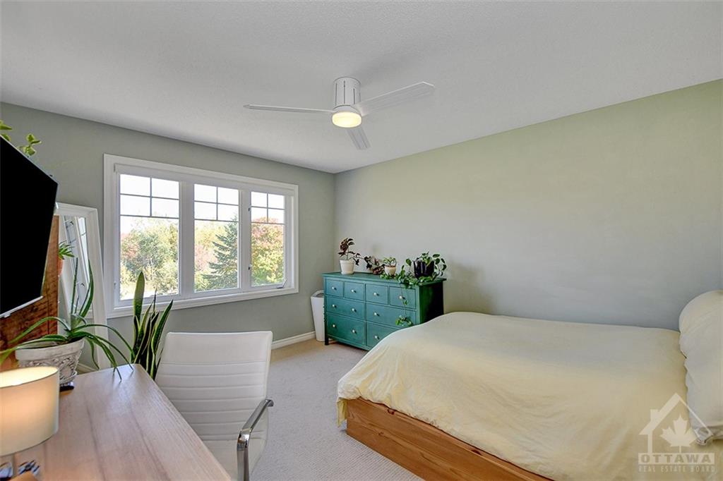 375 RIDGESIDE FARM Drive