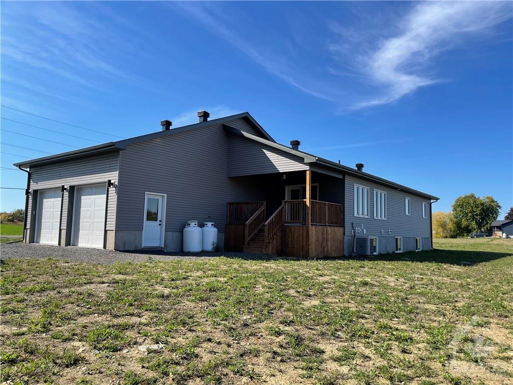 233 SOUTH GOWER Drive