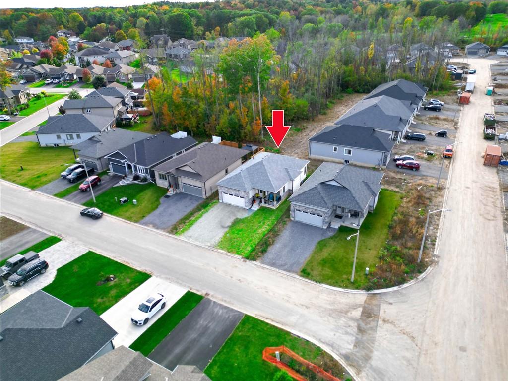 202 DOWSLEY Crescent