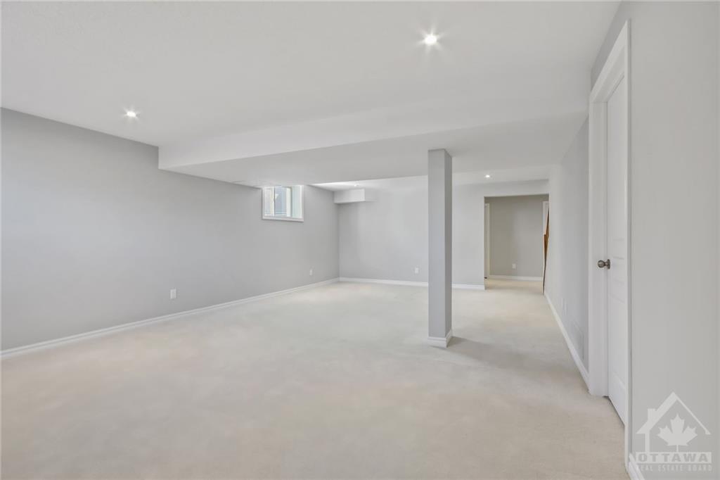 943 WILDCARROT Crescent
