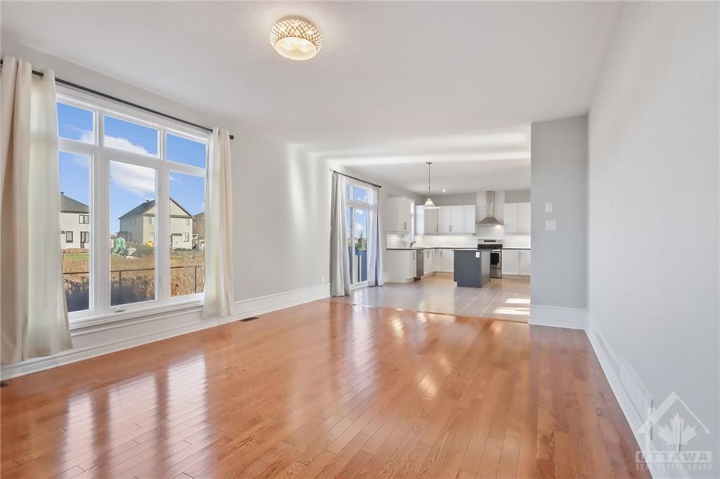943 WILDCARROT Crescent
