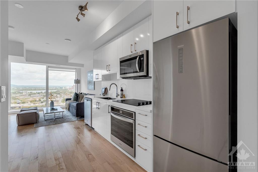 805 CARLING Avenue, #2702