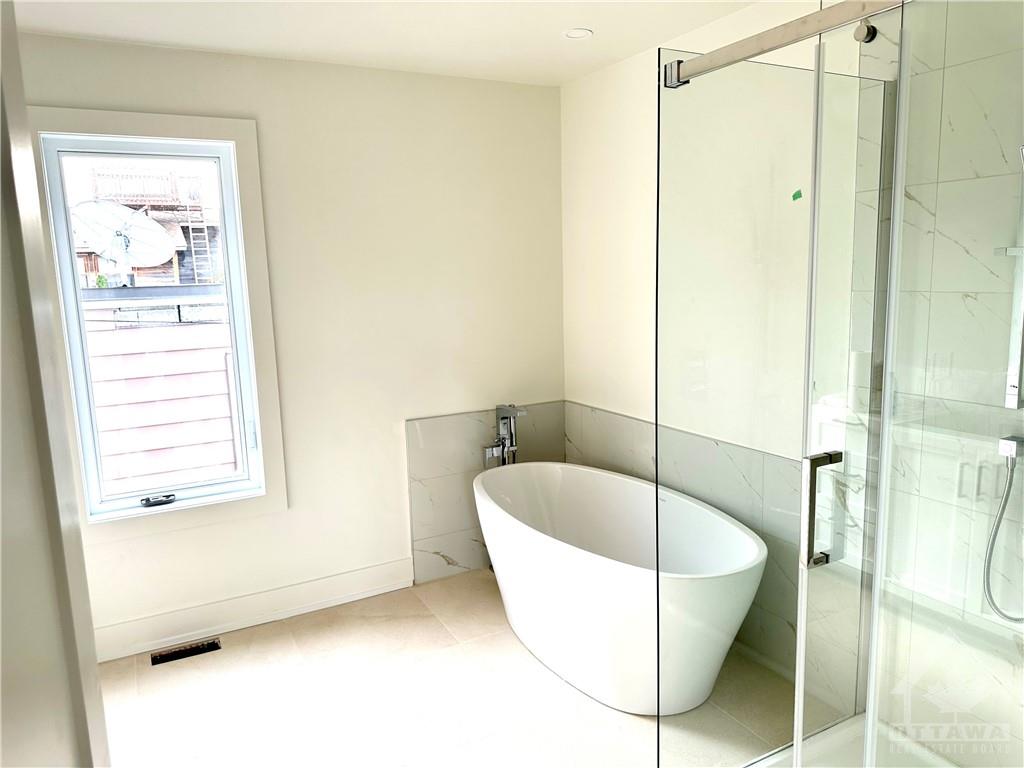 27 O'MEARA Street, #A