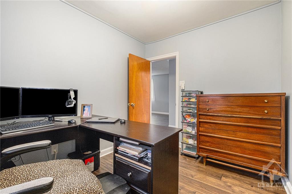 304 OXFORD Street E