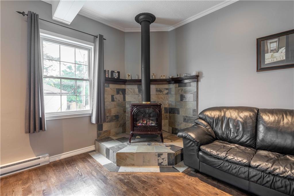 2 SAUNDERS Avenue