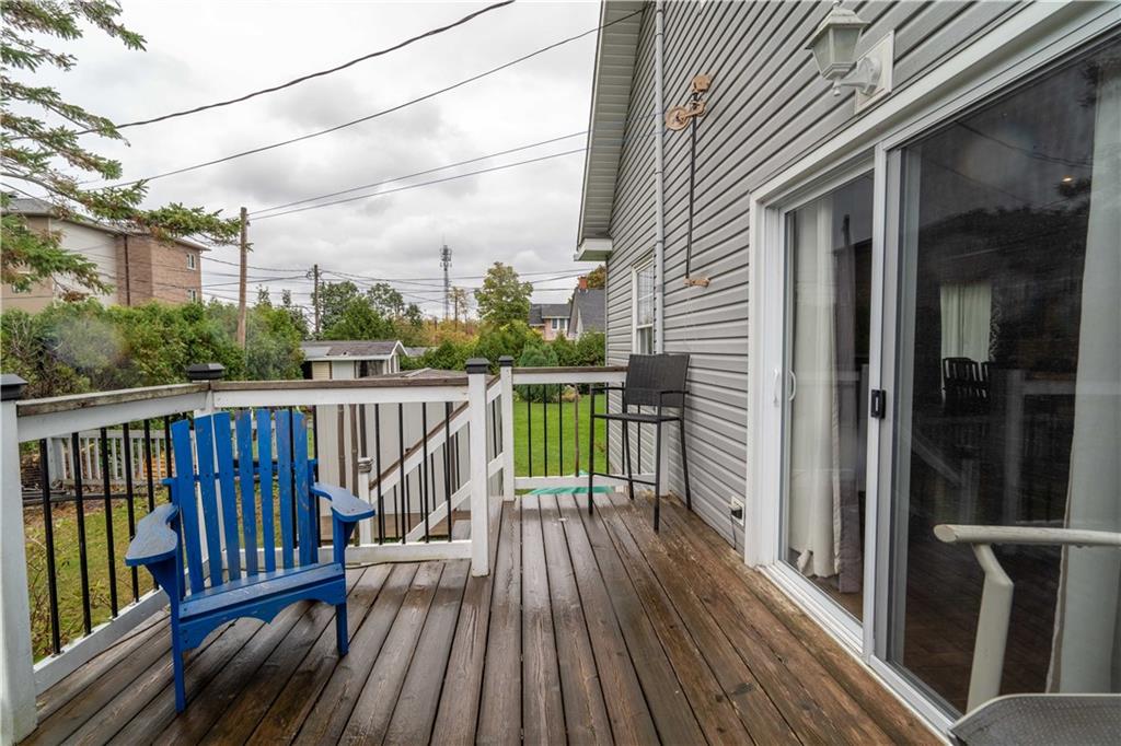 2 SAUNDERS Avenue