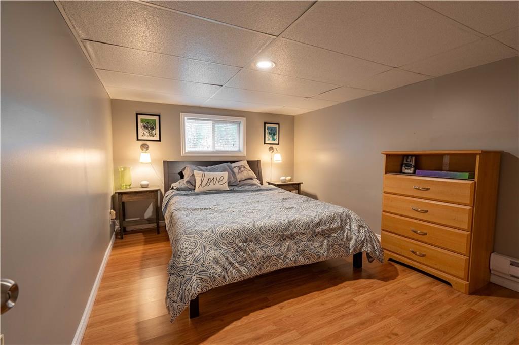 2 SAUNDERS Avenue