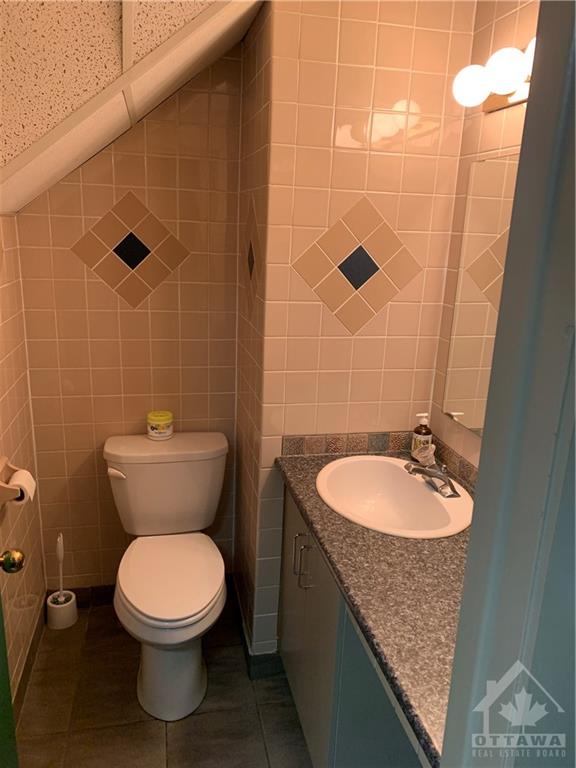 174 COLONNADE Road S, #25