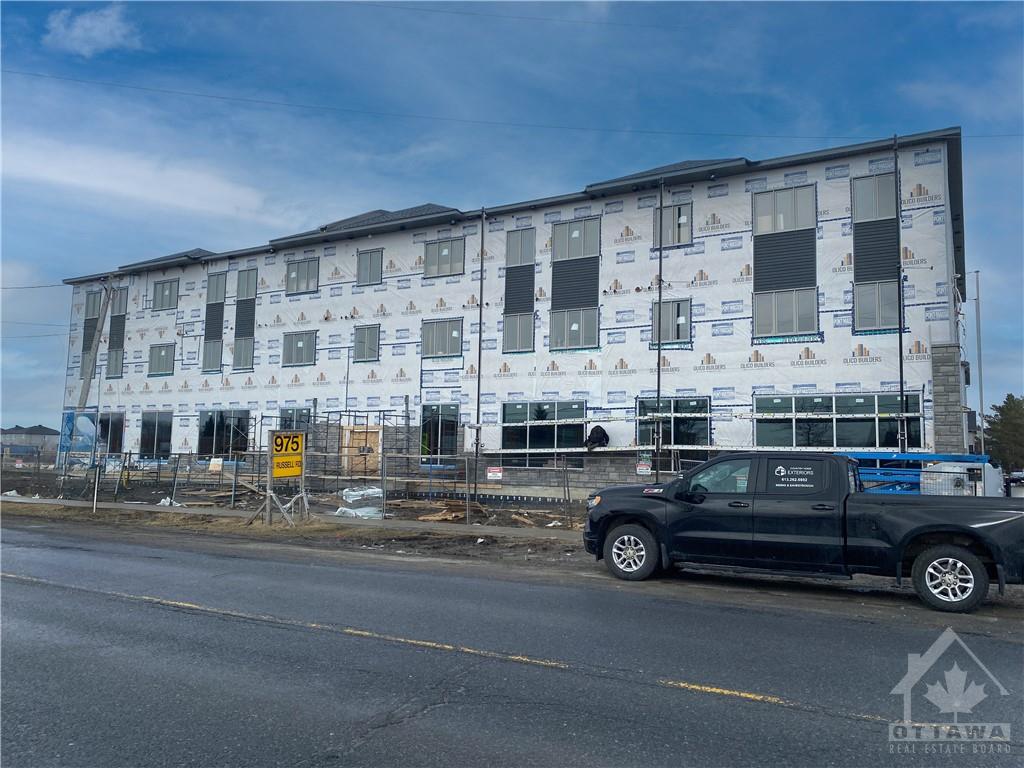 979 NORTH RUSSELL Road, #03