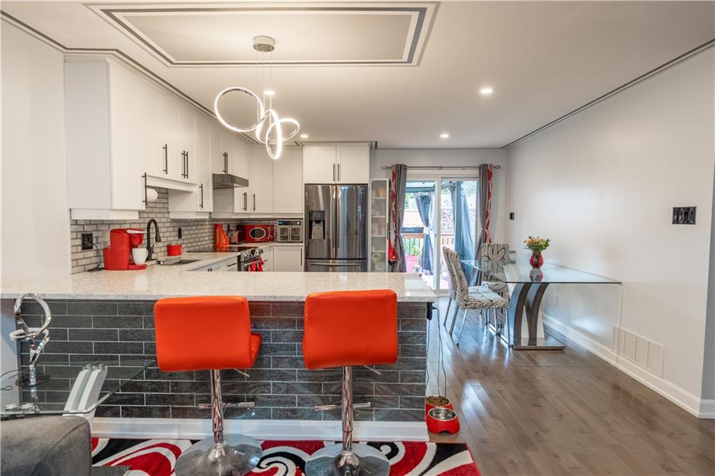 324 BELFORT Crescent