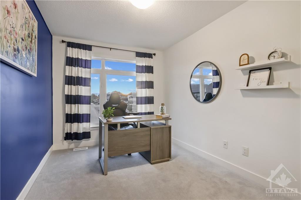 822 WOOLER Place