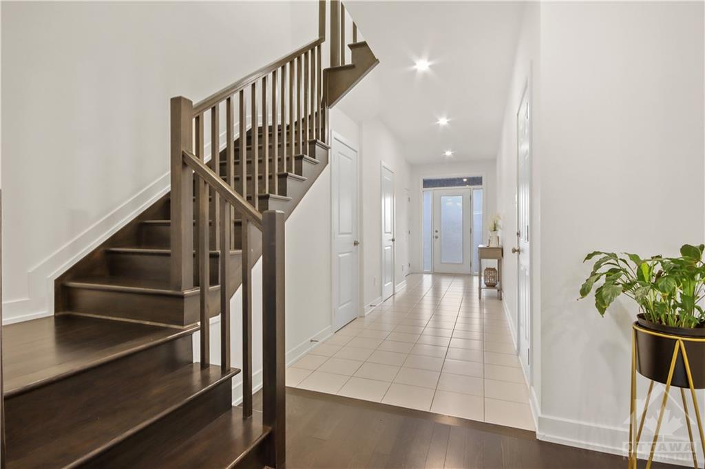 822 WOOLER Place
