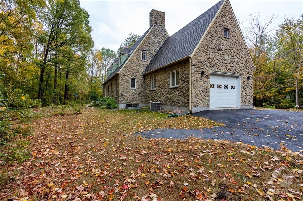 8395 COUNTY ROAD 17 Road