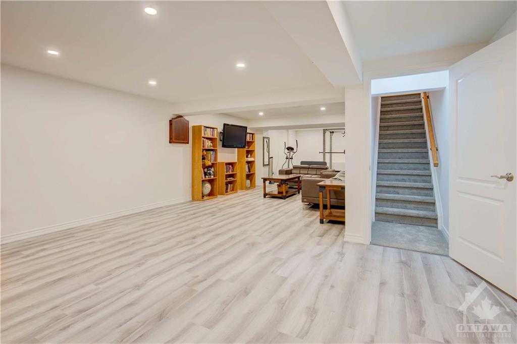 26 FIELDCREST Avenue