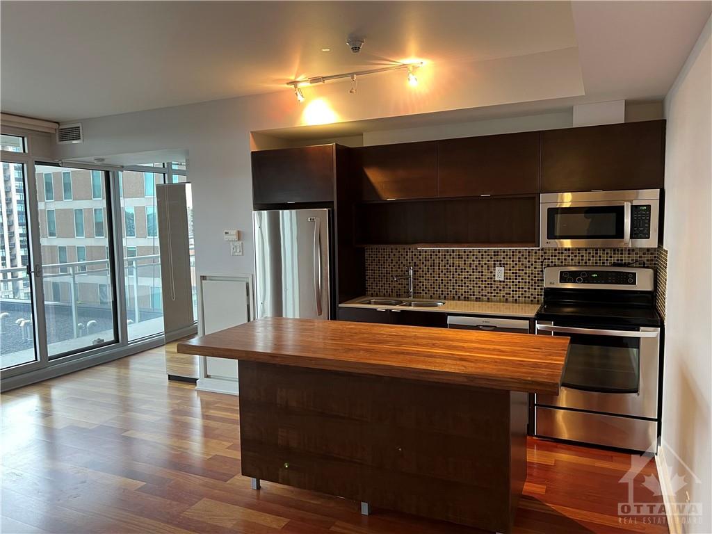 324 LAURIER Avenue W, #914