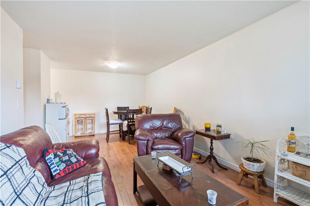 819 MACODRUM Drive, #1