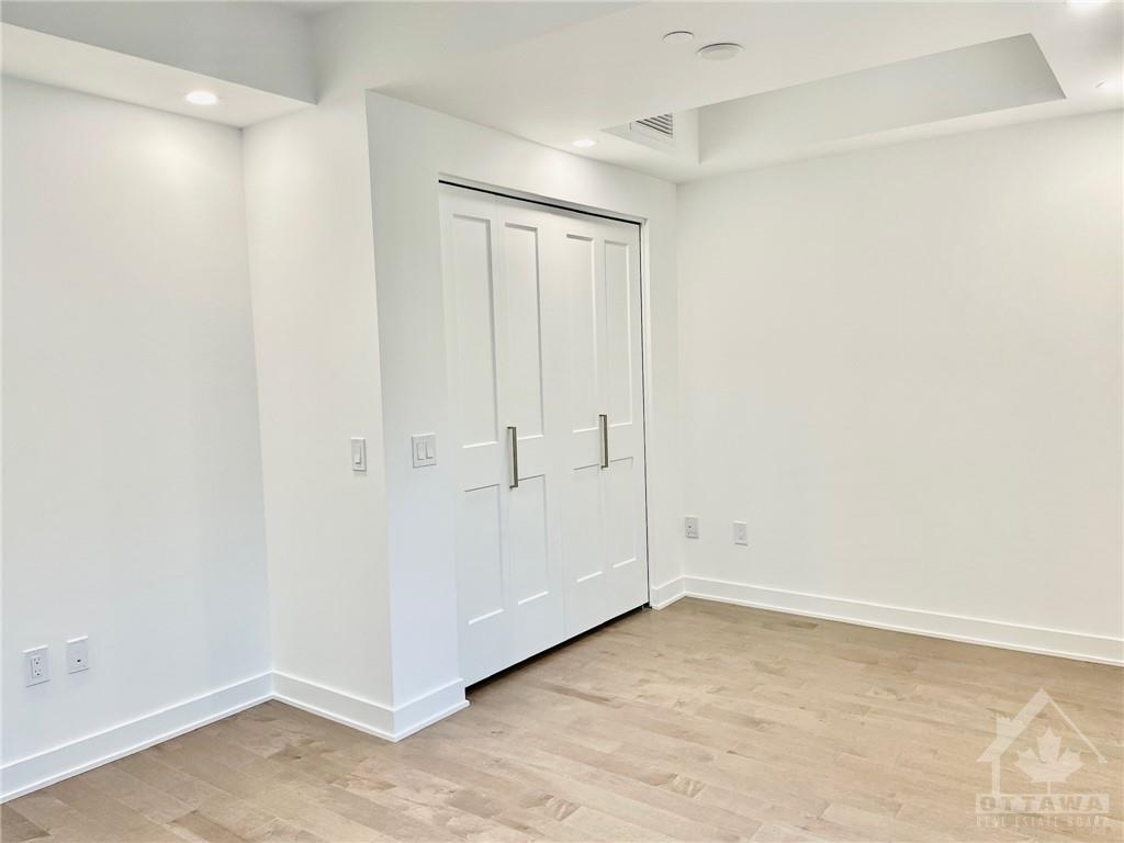 340 QUEEN Street, #708