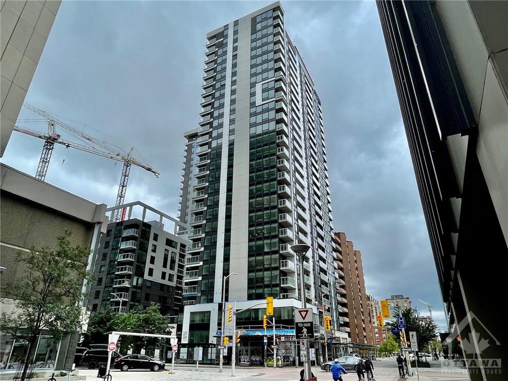 340 QUEEN Street, #708