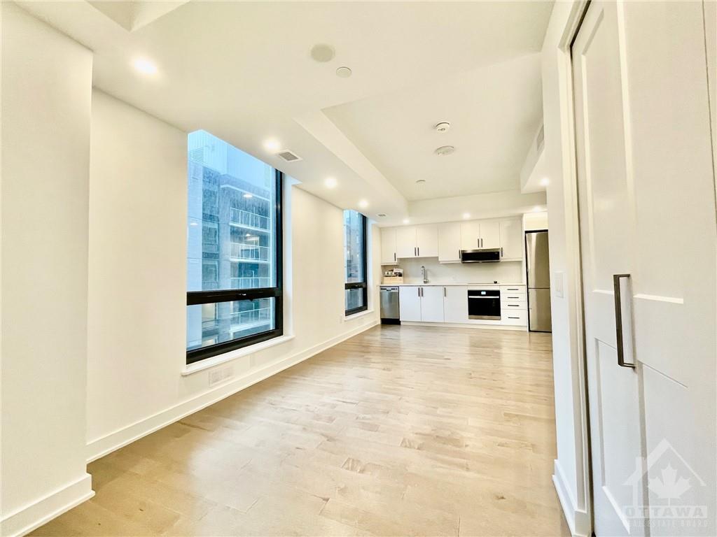 340 QUEEN Street, #708