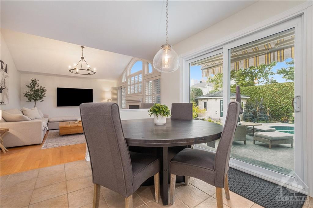 12 HERITAGE GROVE Crescent