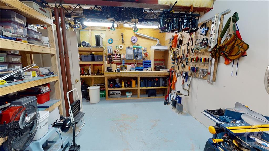 50 OSPREY Crescent