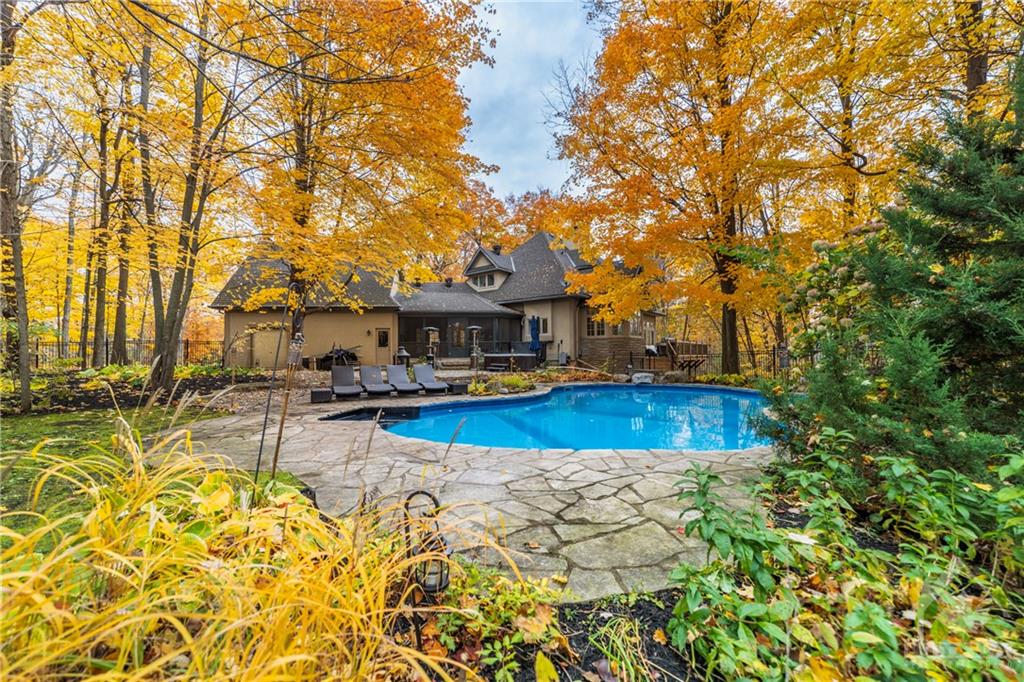 1412 HOUSTON Crescent