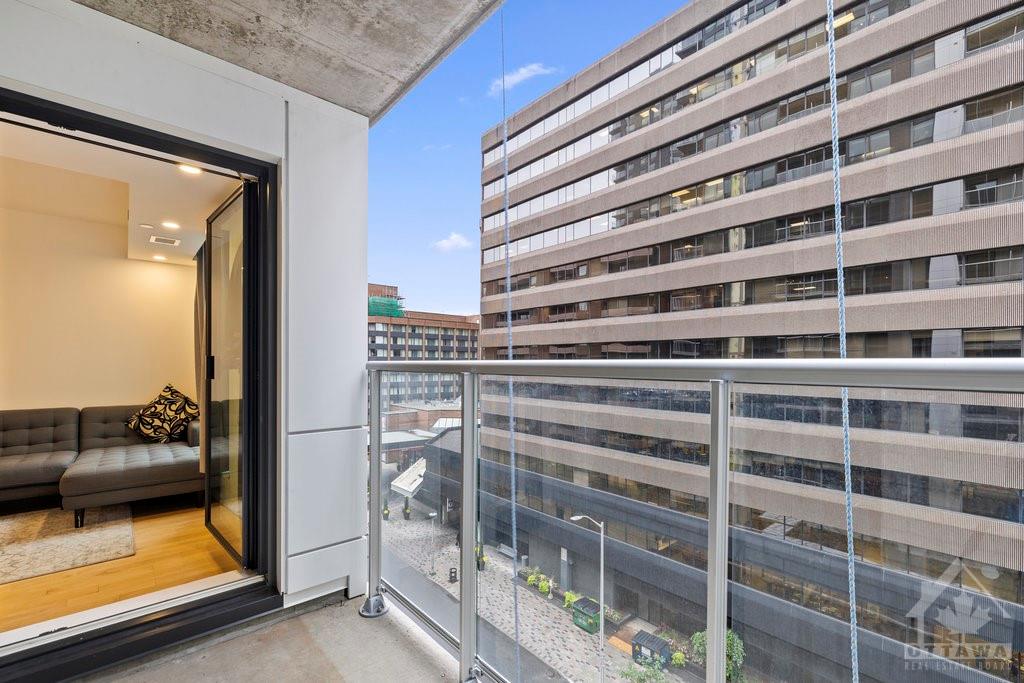340 QUEEN Street, #604
