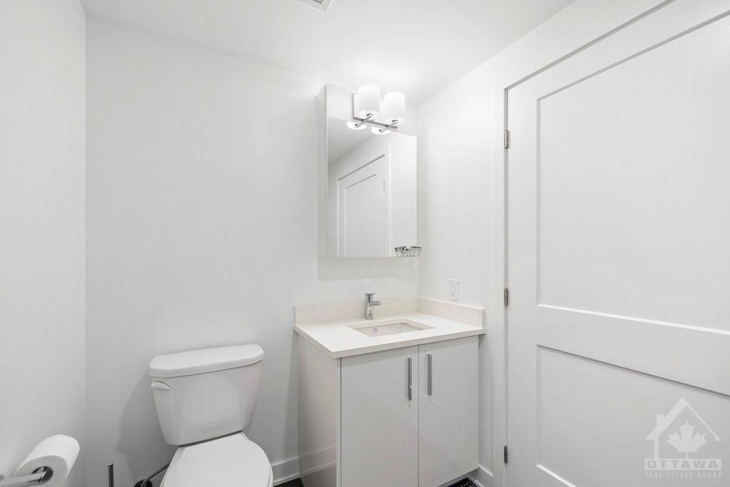 340 QUEEN Street, #604