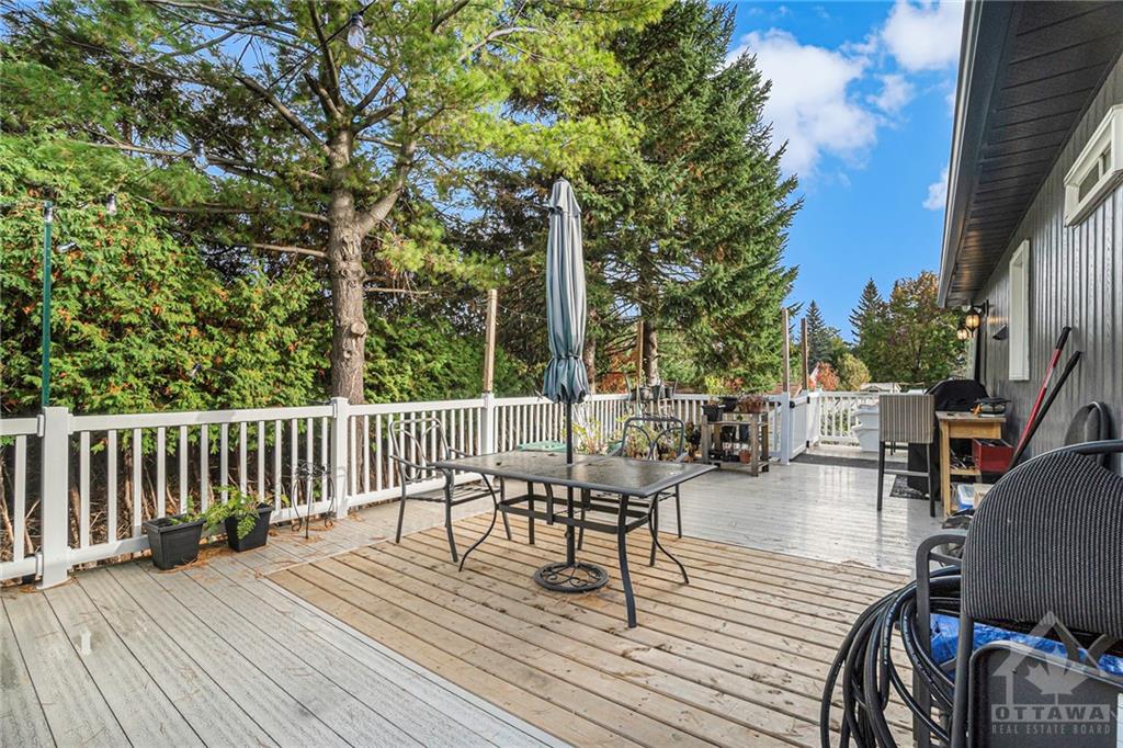 30 FRINGEWOOD Drive