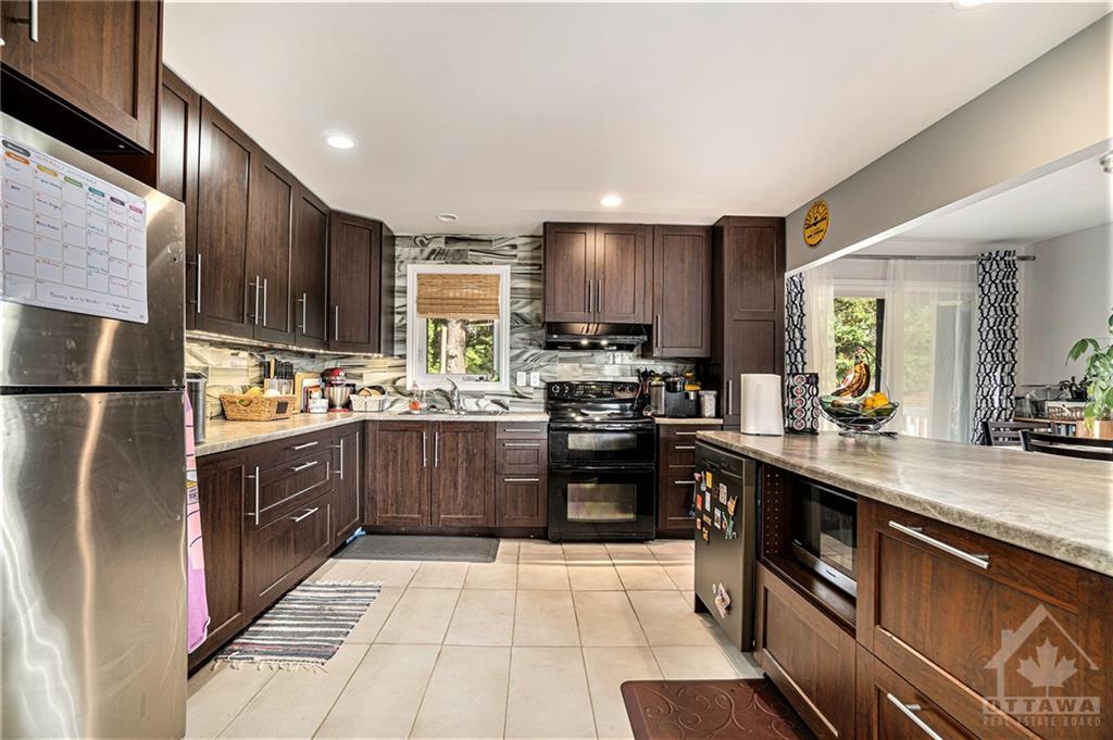 30 FRINGEWOOD Drive