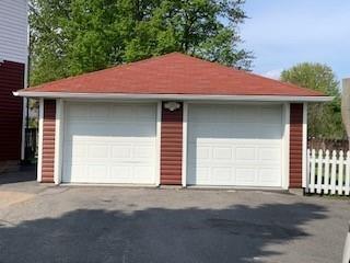 1233 CASWELL Crescent
