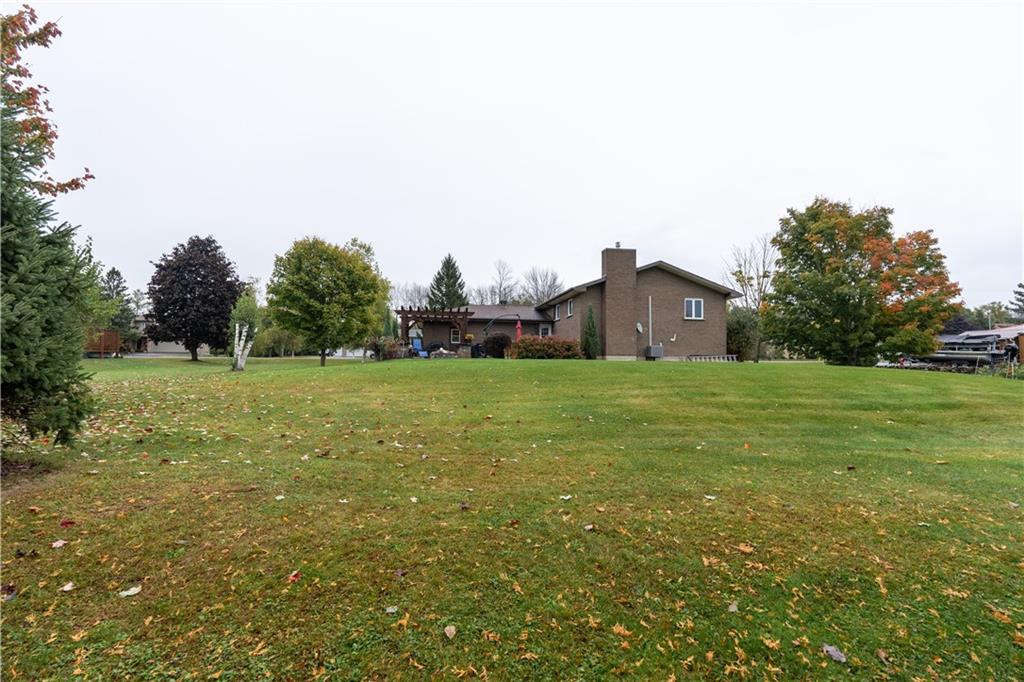 6612 WINE Crescent