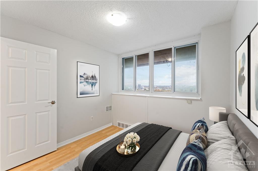 500 LAURIER Avenue, #1802