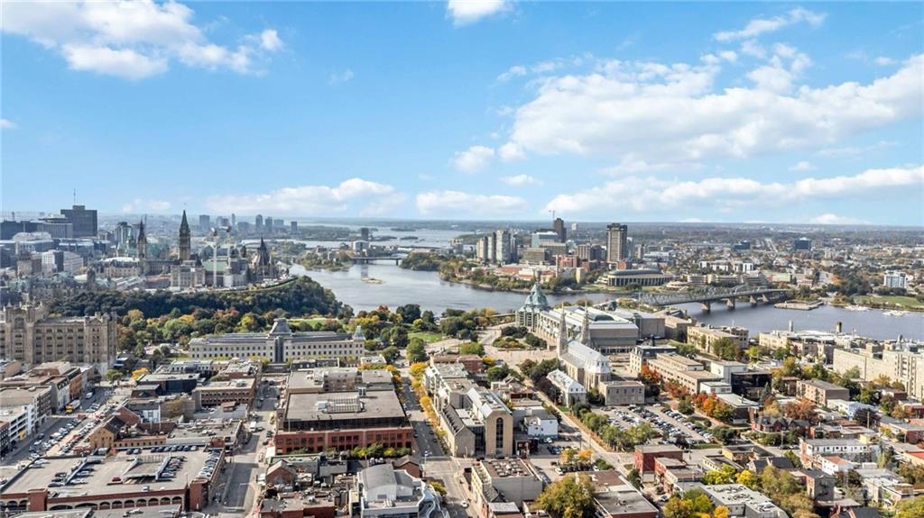 500 LAURIER Avenue, #1802