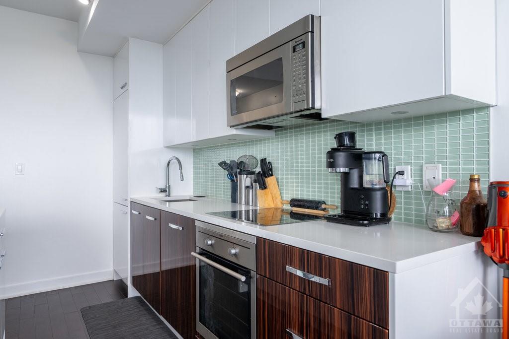 111 CHAMPAGNE Avenue, #1108