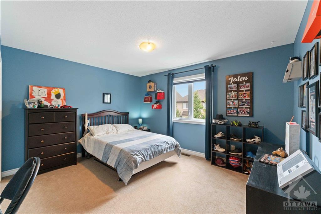 523 GOLDEN SEDGE Way
