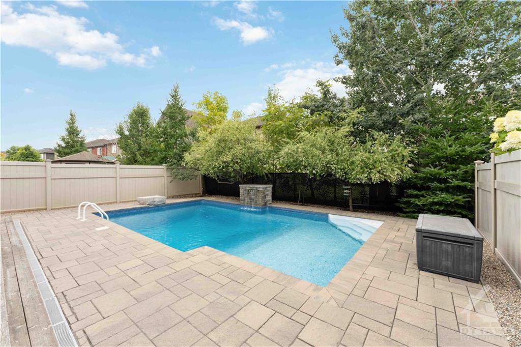 523 GOLDEN SEDGE Way