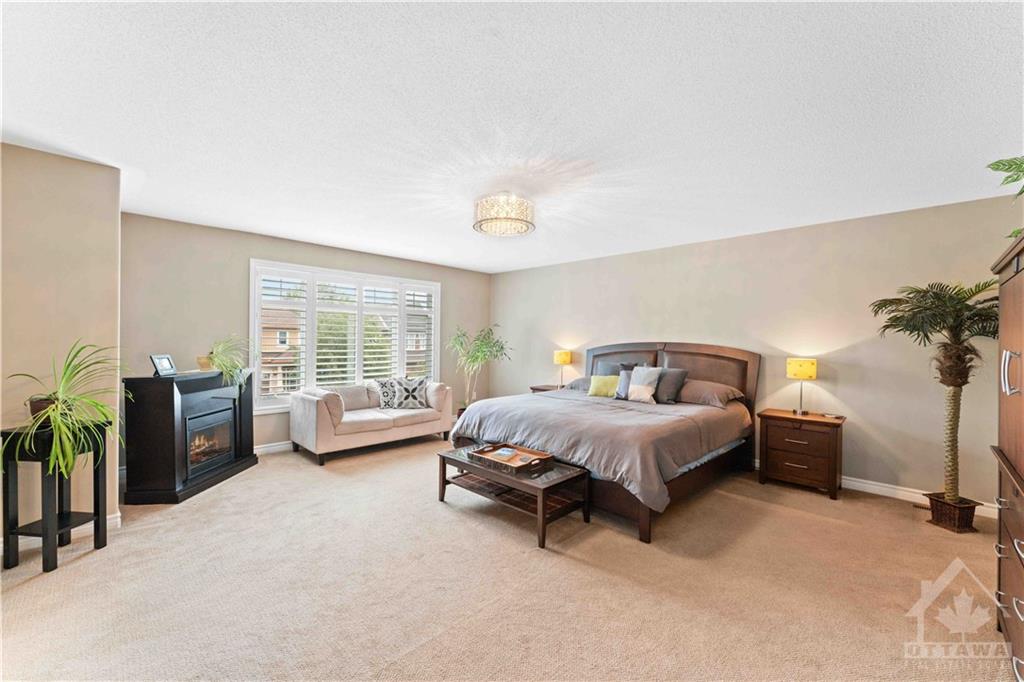 523 GOLDEN SEDGE Way