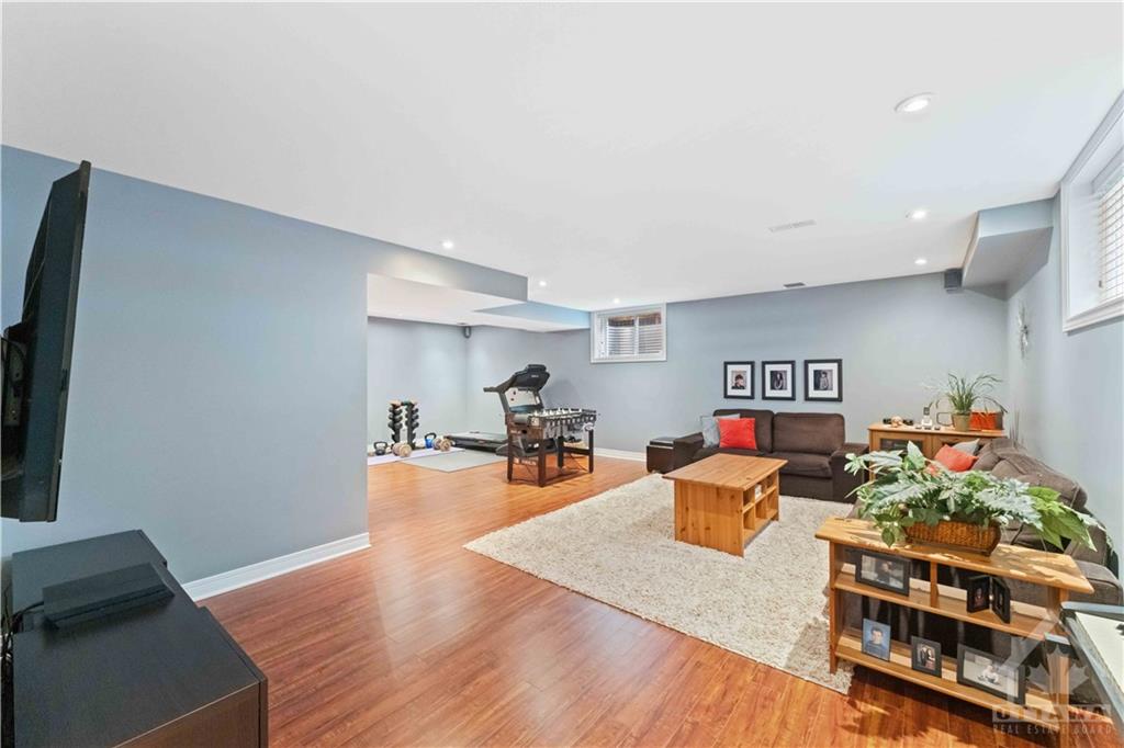 523 GOLDEN SEDGE Way