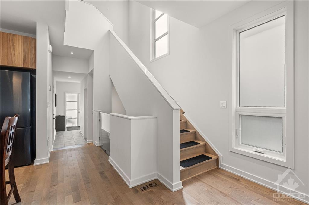 433 TRIDENT Mews
