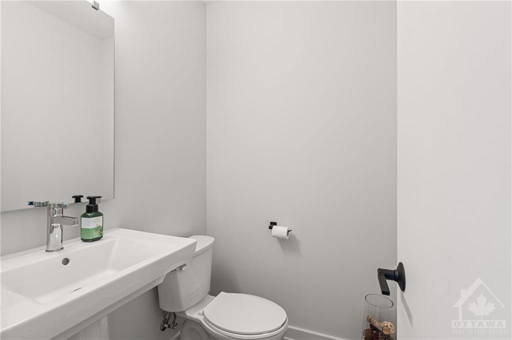 433 TRIDENT Mews