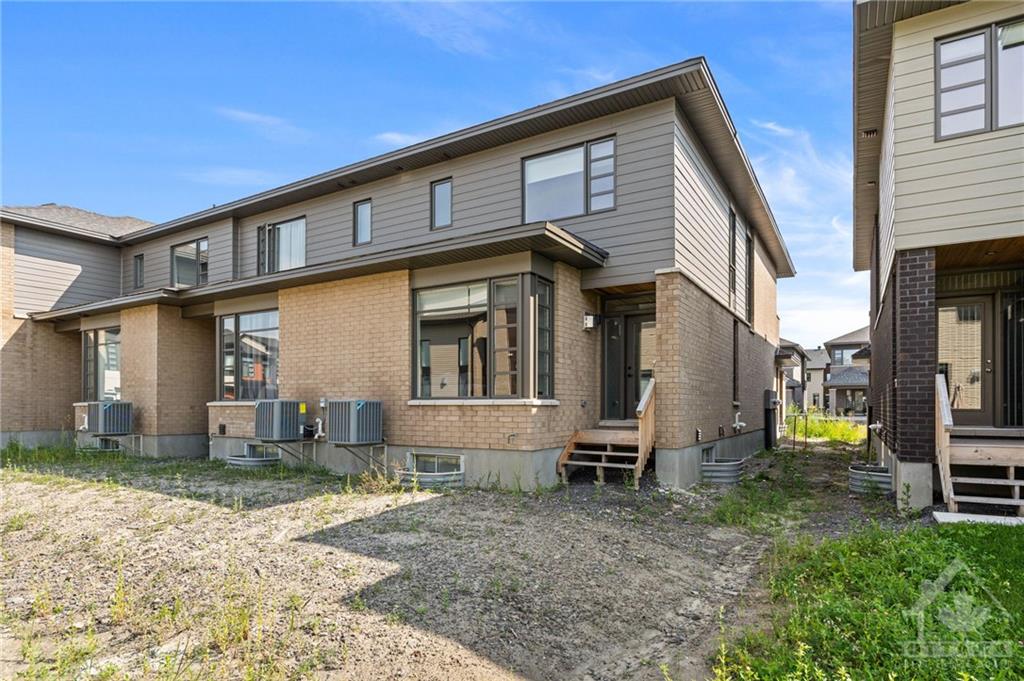 433 TRIDENT Mews