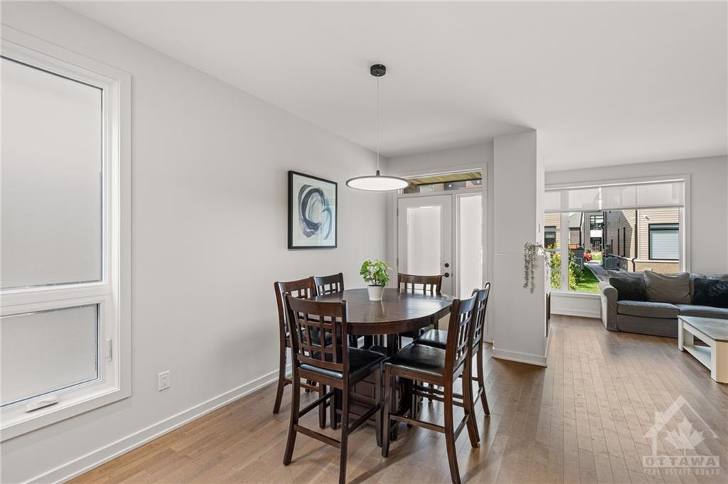 433 TRIDENT Mews