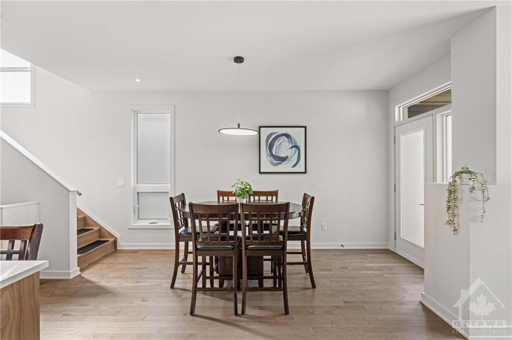 433 TRIDENT Mews