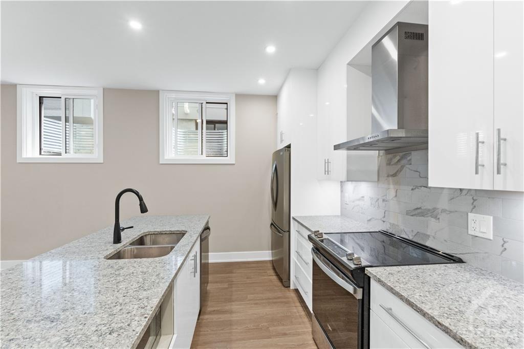 423 RAVENHILL Avenue, #D