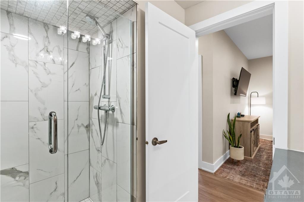 423 RAVENHILL Avenue, #D